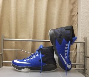Nike Zoom men's basketball shoes size 7.5